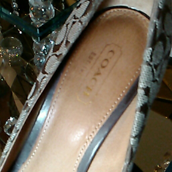 ###SOLD###Coach Signature Pumps - Picture 4 of 6